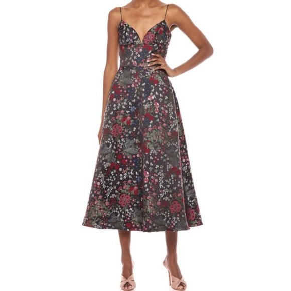 Monique Lhuillier Dresses & Skirts - NWT MONIQUE LHUILLIER  Floral Jaquard dress w/POCKETS